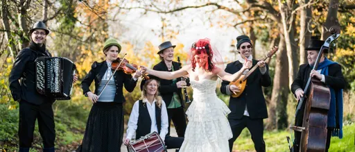 Poster for Klezmer, Hora and love songs with She’Koyokh and Çiğdem Aslan